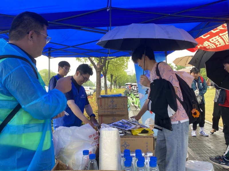风雨护航 青春筑梦 S232常州经开区段